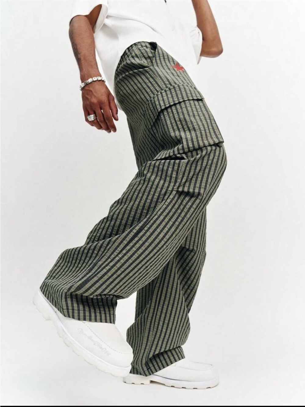 Striped Cargo Wide-Leg Pants in Olive Green with Red Star - Picture 2 of 7